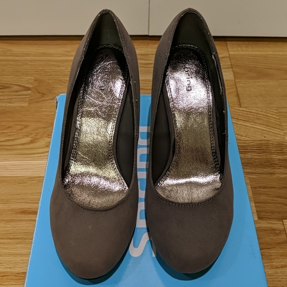 Spring Jesmer Gray Suede Heels Pumps size 38 8 - Picture 2 of 5